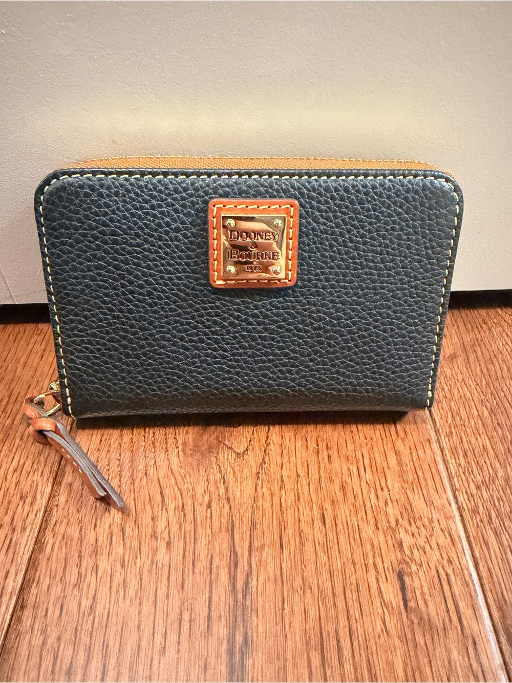 Dooney & Bourke Pebble Leather Zip Card Holder with Tan Trim